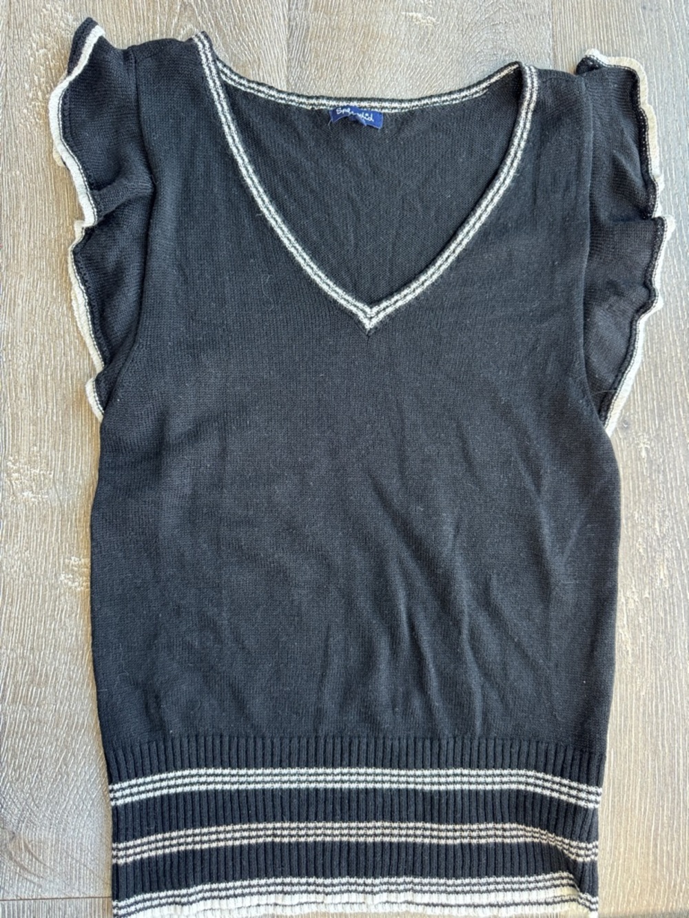 Splendid Black V-Neck Ruffle Sleeve Sweater with Cream Contrast Trim 0572